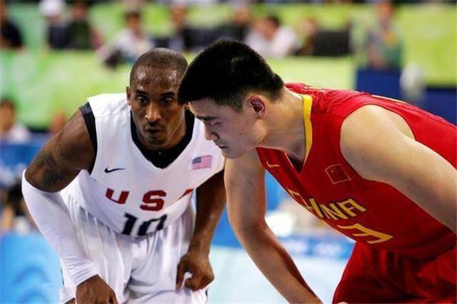 杰伦·布朗展现惊人实力，晃飞斯科蒂·巴恩斯，中投命中率队打出8-0攻击波（杰伦·布朗火力全开：晃倒巴恩斯中投命中，带队轰出8-0高潮）