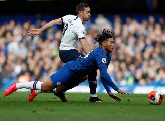 持续发力！萨林杰送长传 胡明轩助张昊上篮将分差拉开到20分以上（火力全开！萨林杰送妙传，胡明轩助张昊上篮，分差扩大至20分以上）