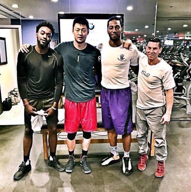 传记作者：亚马尔早期对莱万很不满，后来明白对方是想帮自己（传记作者：亚马尔曾对莱万不满，事后才明白其好意）