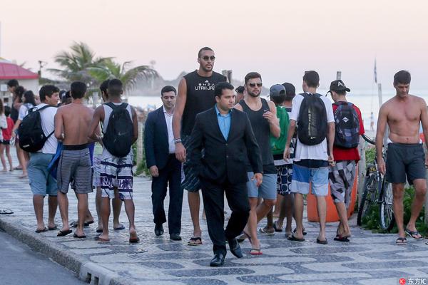 私人教练谈塞梅尼奥：他能为任何球队效力 皇马巴萨也不在话下（私人教练盛赞塞梅尼奥：任何球队都能立足，皇马巴萨亦不在话下）