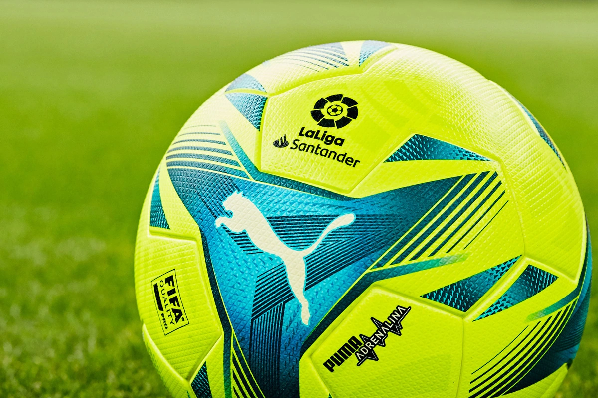 约老师杀手！爱德华兹首节14分全过程：骗三分犯规+底线拉杆美如画（约老师克星！爱德华兹首节斩获14分全记录：造三分犯规+底线拉杆惊艳如画）