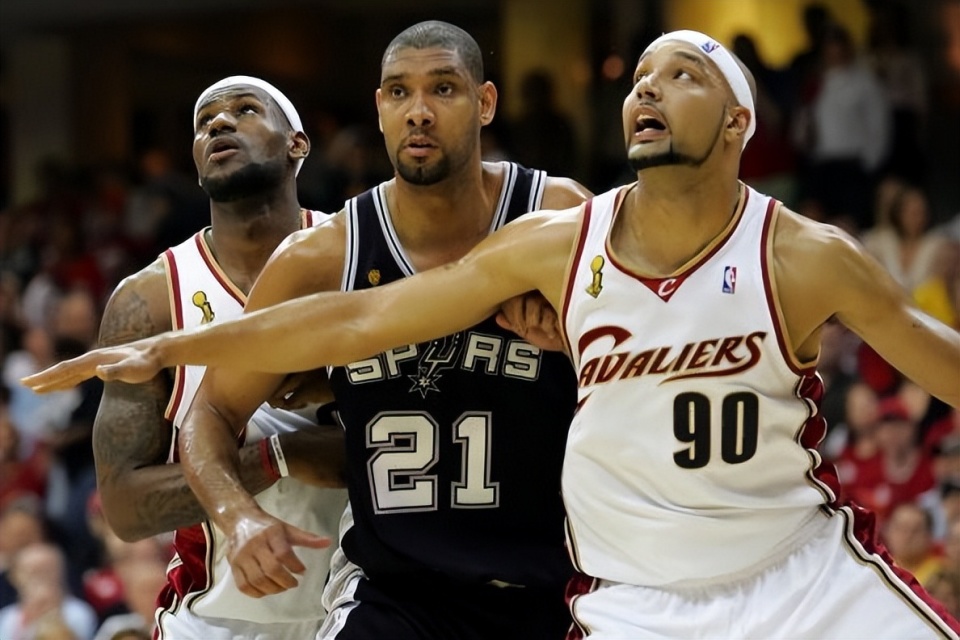 纽卡vs切尔西半场数据：双方控球率接近，蓝军半场仅2射门（纽卡vs切尔西半场战报：控球势均力敌，蓝军仅2次射门）