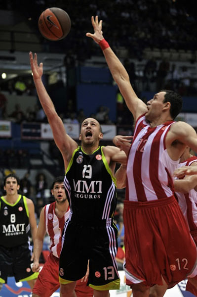 帕金斯盛赞狄龙领袖价值，称其与詹姆斯对决为体坛巅峰（帕金斯夸赞狄龙领导力，称其与詹姆斯交锋堪称体坛巅峰）