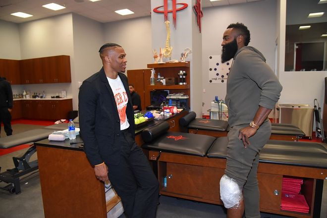 吴艳妮和夏思凝的经典画面，你更喜欢她俩谁？（吴艳妮与夏思凝的名场面，谁更让你心动？）